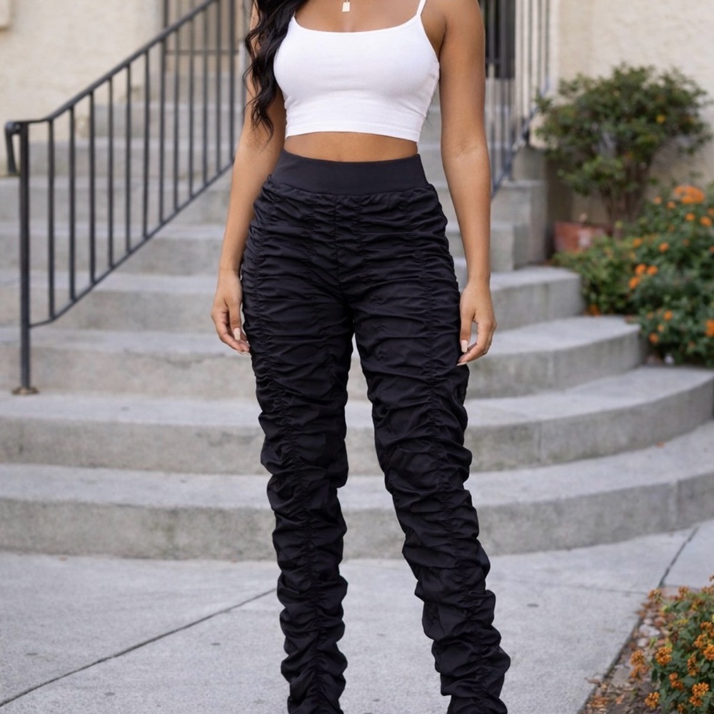 Maniere De Voir $165 Ruched Pants Size 8 M Black Nylon Spandex Stretch Legging